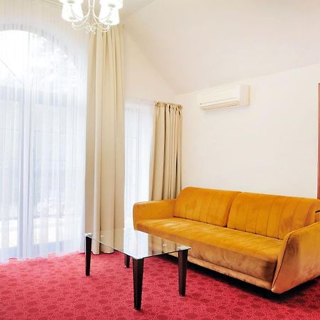 ראדומסק Malutkie Resort מראה חיצוני תמונה